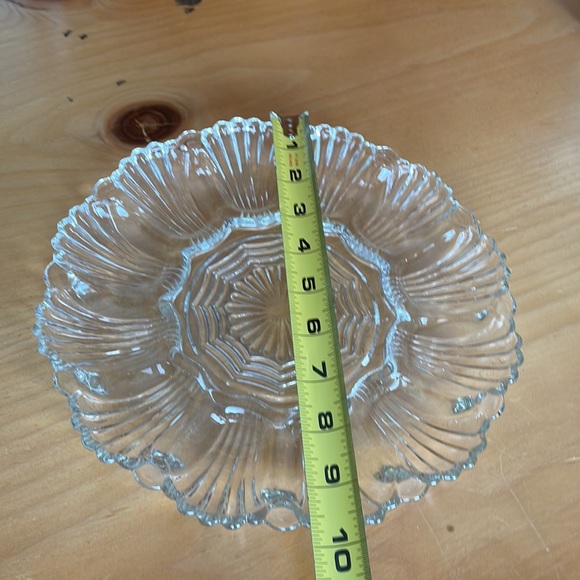 Vintage Crystal Egg Plate 10 inches in diameter - Picture 6 of 6